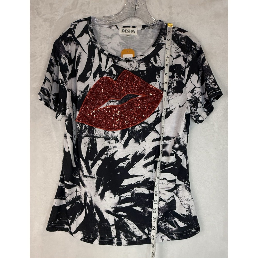 Pesion Black and White Abstract T-Shirt with Red Sequined Lips M Graphic Y2K - Picture 3 of 10
